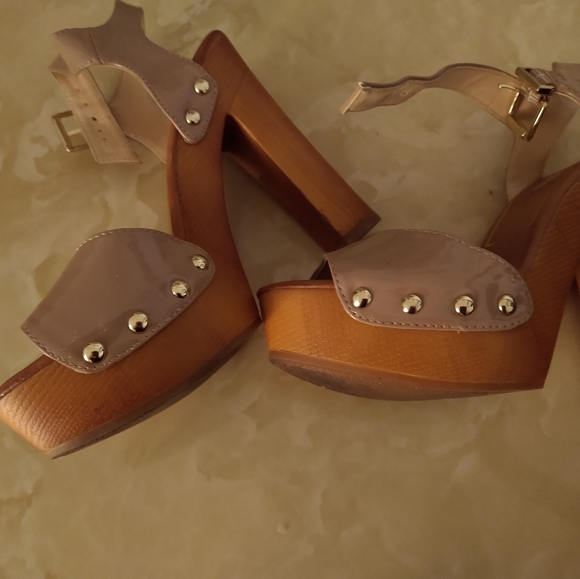 Jessica Simpson platforms - Picture 4 of 5